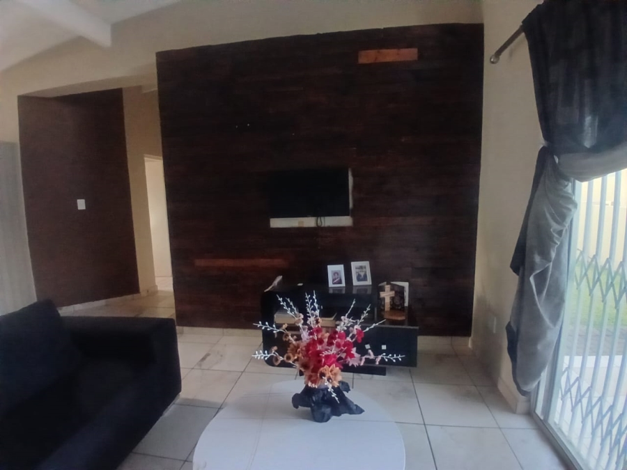 3 Bedroom Property for Sale in Waterval East North West